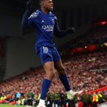 विंग से मुक्त, ओसमैन डेम्बेले पेरिस में उड़ान भरते हैं