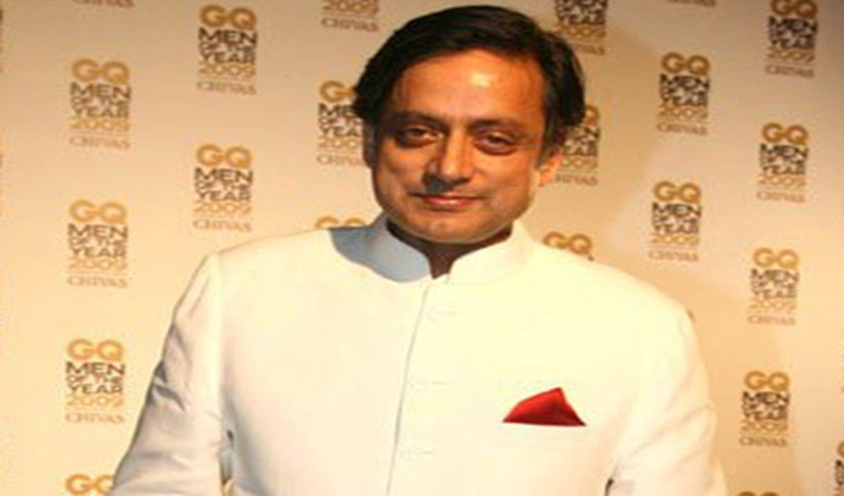 शशि थरूर जन्मदिन: 69 -वर्षीय कांग्रेस नेता शशि थरूर, पुराने रिश्ते विवादों के साथ रहे हैं