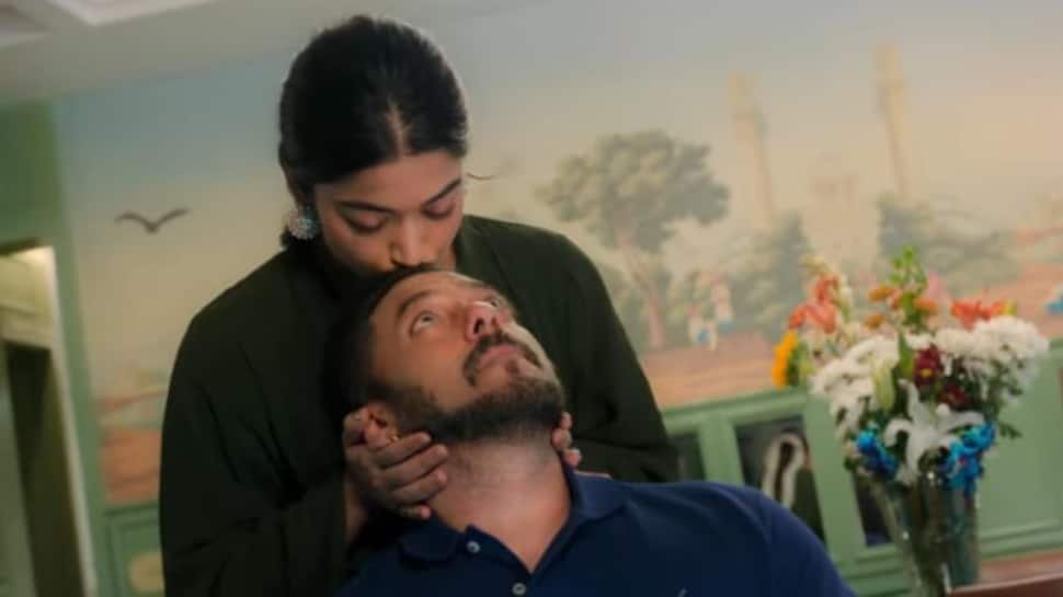 सिकंदर से हुम आपके बीना: एक हार्दिक मेलोडी ने फिल्मों के रिलीज के आगे प्रशंसकों को लुभाया