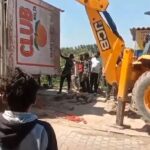 हरियाणा: बुलडोजर पवित्र सरस्वती नदी के तट पर निर्मित मांस की दुकानों पर चलते हैं