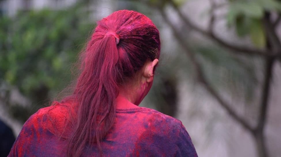 हैप्पी होली 2025: लास्ट-मिनट प्री-होली हेयरकेयर डू और डोंट्स टू योर बालों की सुरक्षा