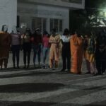 23 लड़कियां शरीर के व्यापार के लिए ग्राहकों की तलाश कर रही थीं, लाल रंग से एक भगदड़