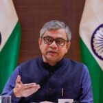 FY25 में भारत 2 लाख करोड़ रुपये के स्मार्टफोन के निर्यात के साथ रिकॉर्ड तोड़ता है: Apple नेताओं का रास्ता