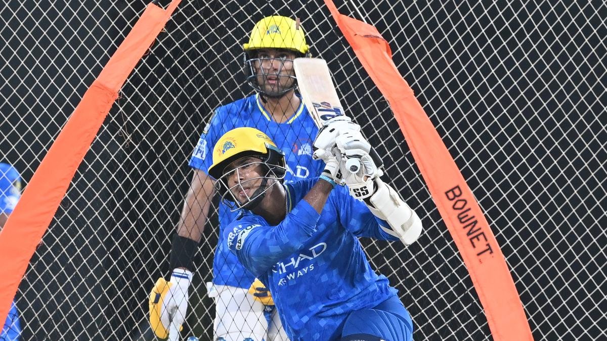 IPL 2025 | CSK कोच फ्लेमिंग का कहना है कि टीम अभी तक हथियार नहीं डाल रही है