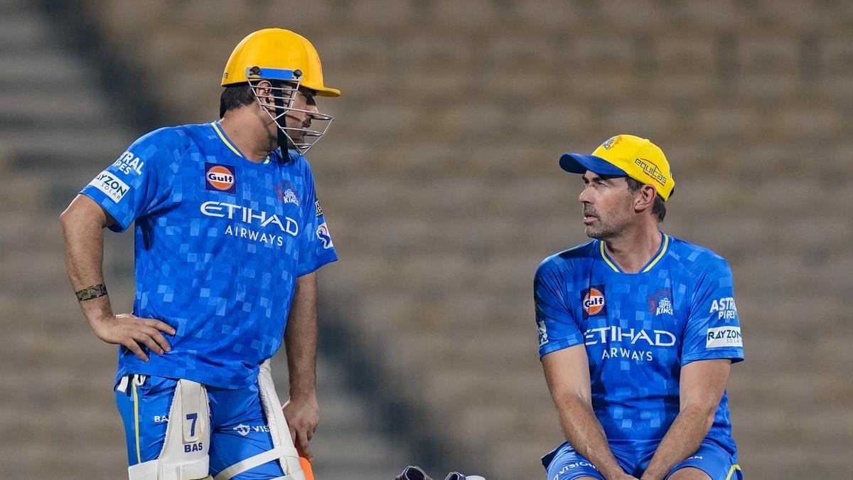 IPL 2025 | धोनी एक शांत नहीं हैं, उन्हें एक जादू की छड़ी नहीं मिली है: सीएसके के मुख्य कोच फ्लेमिंग