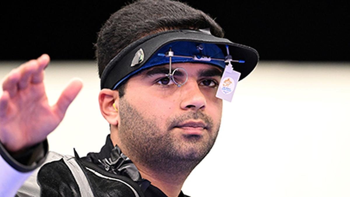 ISSF विश्व कप: अर्जुन बैग सिल्वर, आर्य पांचवें स्थान पर है; पदक पर तीसरे स्थान पर भारत