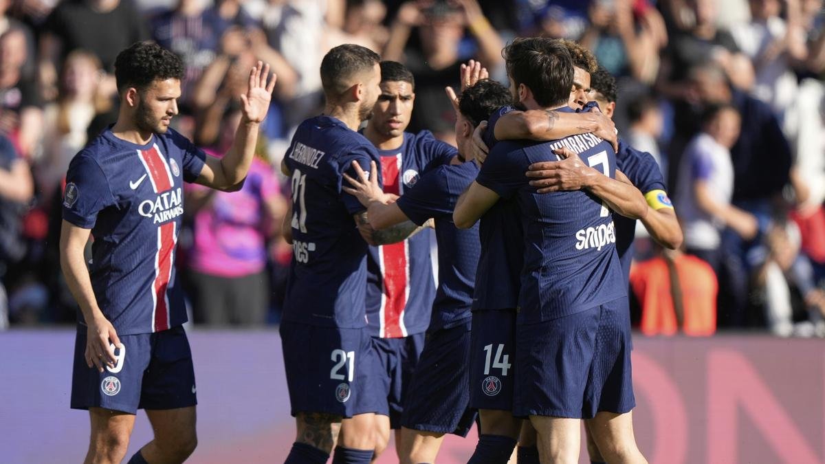 PSG ने छह गेम के साथ रिकॉर्ड-एक्सटेंडिंग 13 वें LIGUE 1 शीर्षक जीत लिया