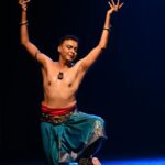 Vaibhav arekar और उनके नृत्य के कभी-कभी विस्तार वाले मोर्चे