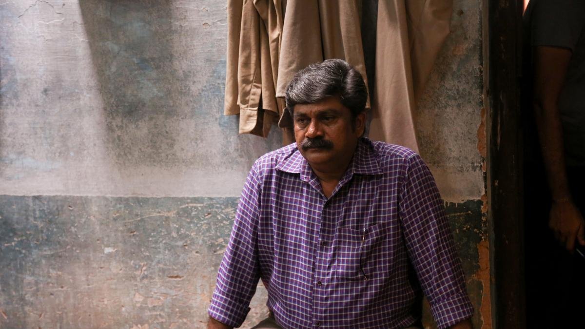 'अग्न्याथावसी' मूवी रिव्यू: रंगायण रघु इस मूडी थ्रिलर को लंगर डालते हैं जो कि इसकी तकनीकी प्रतिभा के साथ संतुष्ट है