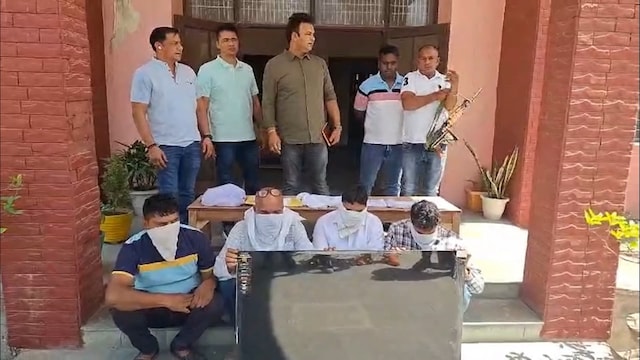 123190 रुपये, 8 मोबाइल, लैपटॉप, एलईडी और वाई-फाई बॉक्स ... आईपीएल मैच 4 पर सट्टेबाजी