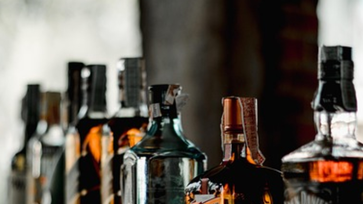उत्तर प्रदेश की नई आबकारी नीति लागू होती है – यहाँ क्या बदल जाएगा