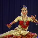 एक भरतनट्यम गुरु की पहल उनके Sishyas को प्रदर्शन का अवसर प्रदान करने के लिए