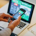 ऑस्ट्रेलियाई राजनेताओं ने खेल सट्टेबाजी प्रतिबंध का वजन करते हुए $ 147,000 मैच टिकट लिए