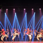 ओडिशा में एक छा ट्रे पर जा रहा है