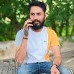 करौली समाचार: युवा दोस्तों के साथ बैठे थे, अचानक दो हमलावर आए और गोली मार दी