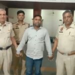काली वृश्चिक पर लाल बत्ती, 'भारत सरकार' के साथ, पुलिस ने हवाओं को उतार दिया!