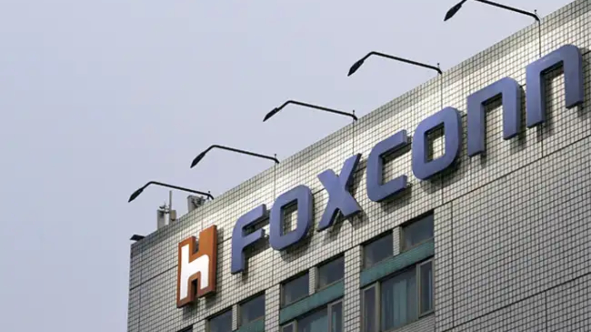 क्या आईफोन निर्माता फॉक्सकॉन नोएडा के येडा क्षेत्र में विनिर्माण इकाई स्थापित करेगा?