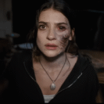 'जब तक डॉन' मूवी रिव्यू: डेविड एफ सैंडबर्ग ने एक मजेदार, रक्त-कर्लिंग टाइम-लूप हॉरर का संयोजन किया