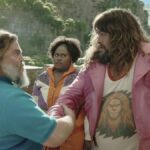 जेसन मोमोआ और जैक ब्लैक शाइन इस मूर्खतापूर्ण, मजेदार और भूलने योग्य साहसिक में