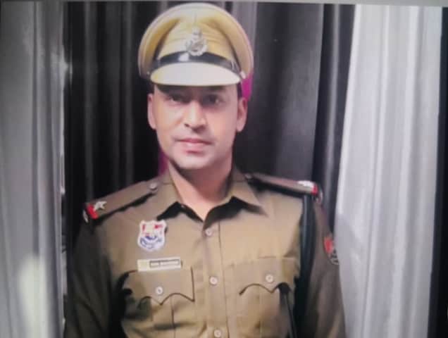 जैसे ही महिला उप -इंस्पेक्टर को फोन करती थी, पुलिस स्टेशन तनाव में आता था, फिर एक दिन पूरा खेल समाप्त हो गया था!