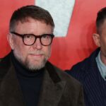 टॉम हार्डी गाइ रिची के साथ ग्रिट्टी क्राइम सीरीज़ 'मोब्लैंड' के साथ पुनर्मिलन पर