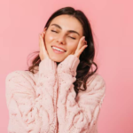 तैलीय त्वचा से थक गया? इन 3 सरल और प्राकृतिक घर का बना फेशियल आज़माएं जो वास्तव में काम करते हैं