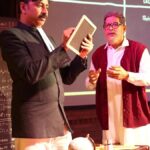 थिएटर ने निलांजन चौधरी की 'द ट्रायल ऑफ अब्दुस सलाम' में विज्ञान से मुलाकात की।