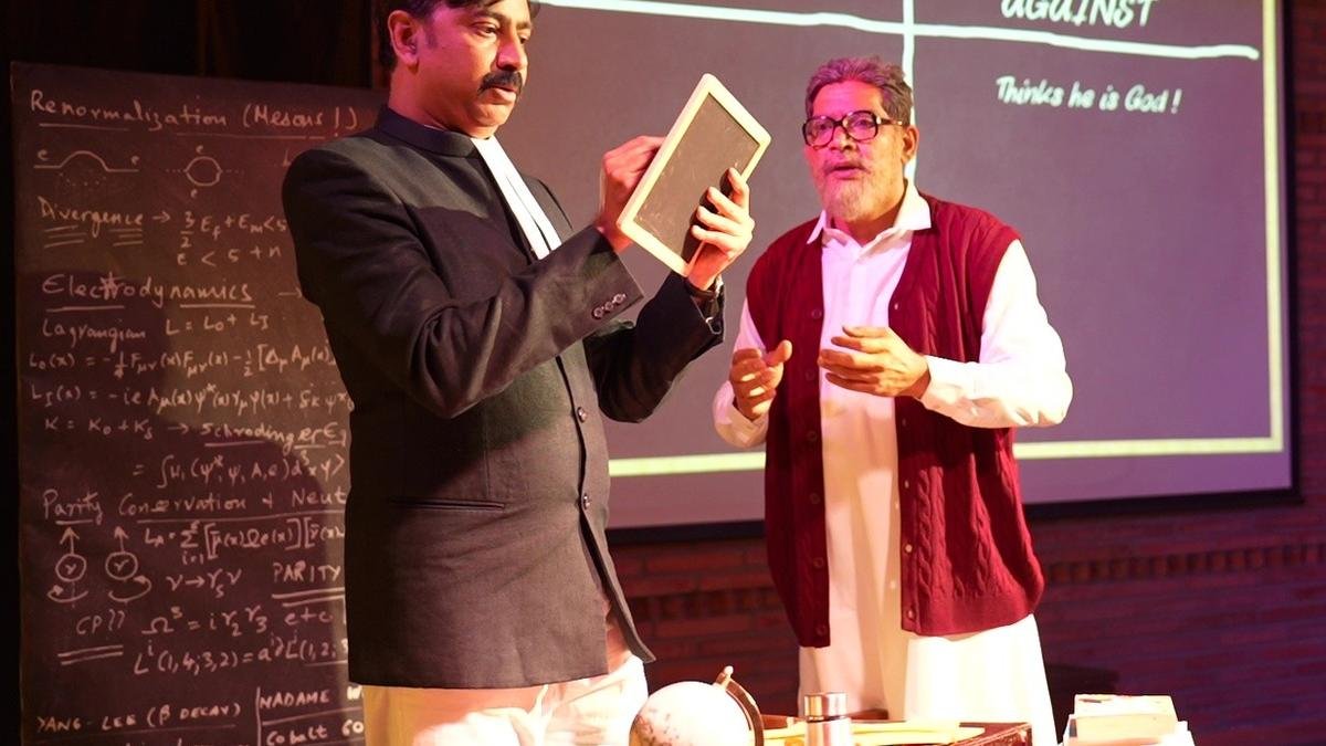 थिएटर ने निलांजन चौधरी की 'द ट्रायल ऑफ अब्दुस सलाम' में विज्ञान से मुलाकात की।