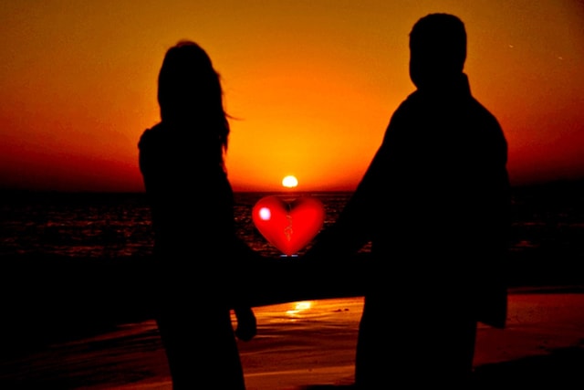 ४४ -वर्ष -वो -वुमन ३५ -वर्ष के साथ प्यार में, पैसे के साथ -साथ, अपना जीवन खो दिया