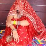 दुल्हन नवरात्रि में एक अलग कमरे में रहना शुरू कर दिया, दूल्हे 9 वें दिन पहुंच गया, और फिर ..