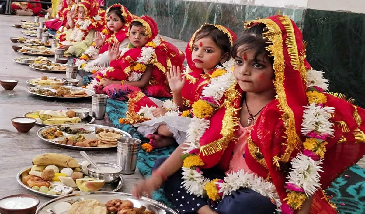 नवरात्रि पर कन्या पूजा सदन में खुशी, शांति और समृद्धि लाती है