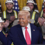 निवेशकों के लिए ट्रम्प की टिप: यहां अमेरिकी राष्ट्रपति ने टैरिफ झटके के बीच क्या सुझाव दिया है