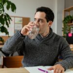 पानी का उपवास लाभ: जानें कि आपके शरीर का क्या होता है जब आप केवल 24 घंटे के लिए पानी पीते हैं