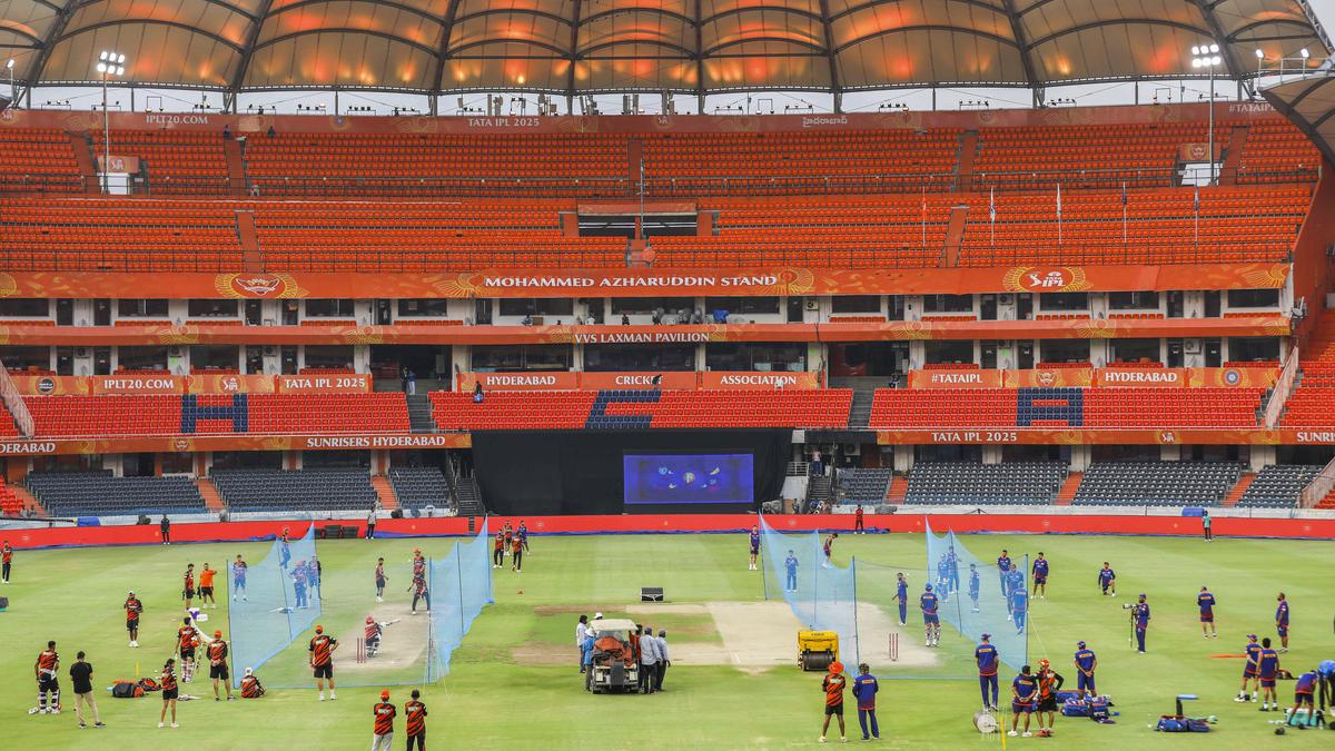 पाहलगाम टेरर अटैक: कोई आतिशबाजी नहीं, एमआई बनाम एसआरएच आईपीएल मैच में चीयरलीडर्स