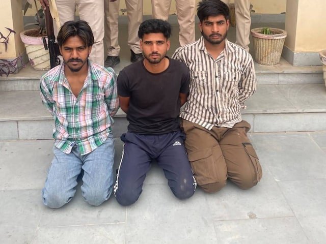 पुलिस ने तस्करों को घुटनों पर ला दिया, पाकिस्तान के साथ मजबूत संबंध, सब कुछ जानते हैं