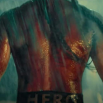 प्राकृतिक स्टार नानी ने स्वर्ग के लिए अपने पहले गहन शरीर परिवर्तन पर चुप्पी तोड़ दी