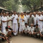 प्रेमी जोड़े ने प्यार किया, उग्र पंचों ने पूरे गाँव को इस भयानक सजा की सजा सुनाई