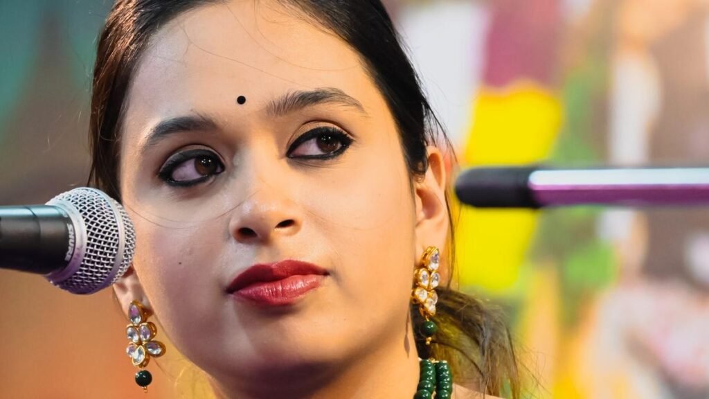 बेंगलुरु में रामनवामी समारोह में राम भक्त सभा बजती हैं