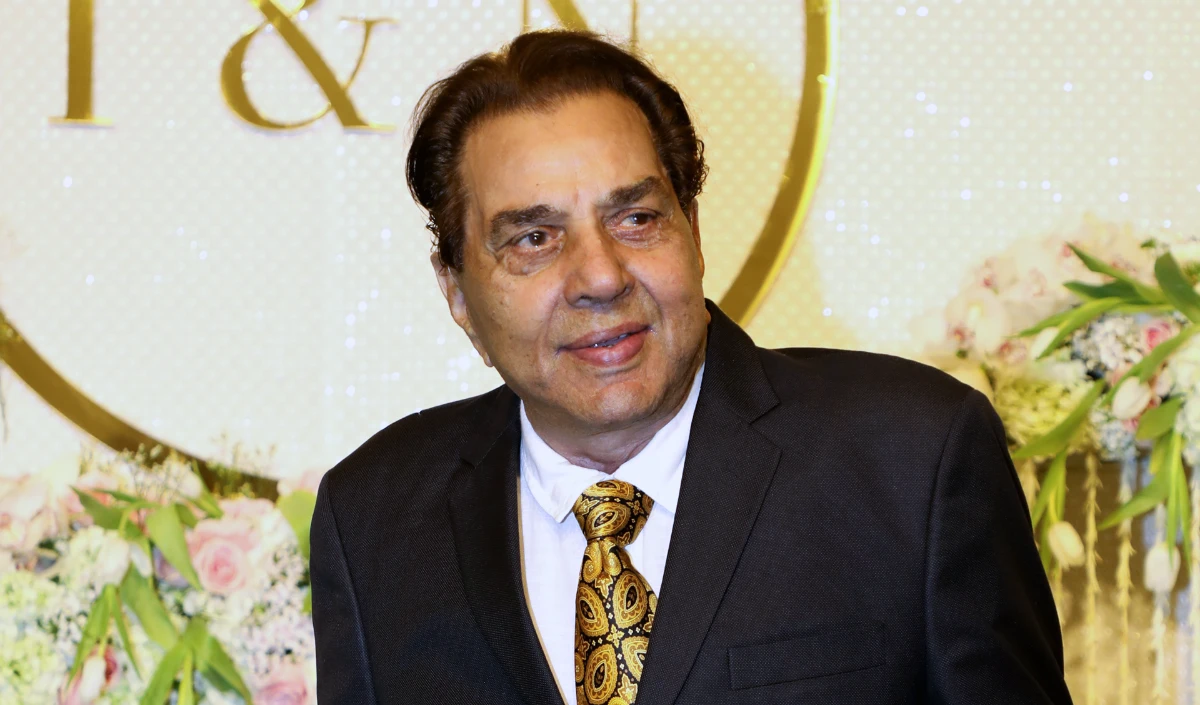 बॉलीवुड रैप अप | धर्मेंद्र को जाट की विशेष स्क्रीनिंग में जमकर नाचते हुए देखा गया था, बेटे की फिल्म के लिए हैप्पी