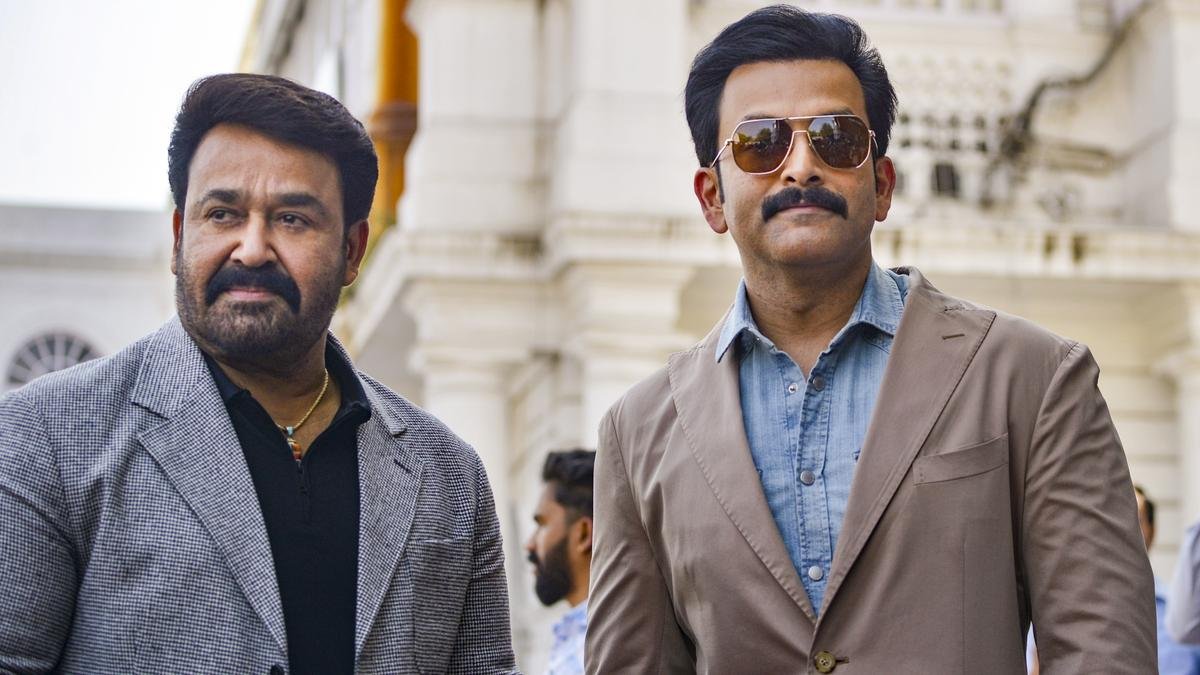 मोहनलाल की 'L2: Empuraan' लेखक मुरली गोपी पर दक्षिणपंथी बैकलैश: 'उन्हें बाहर लड़ने दो'