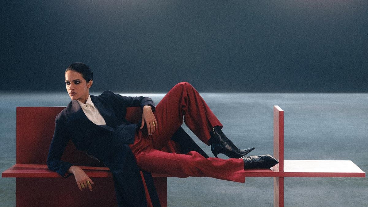 यहाँ क्यों डिजाइनर पायल खंडवाला ने अपने नए संग्रह के लिए ब्रोकेड को चुना