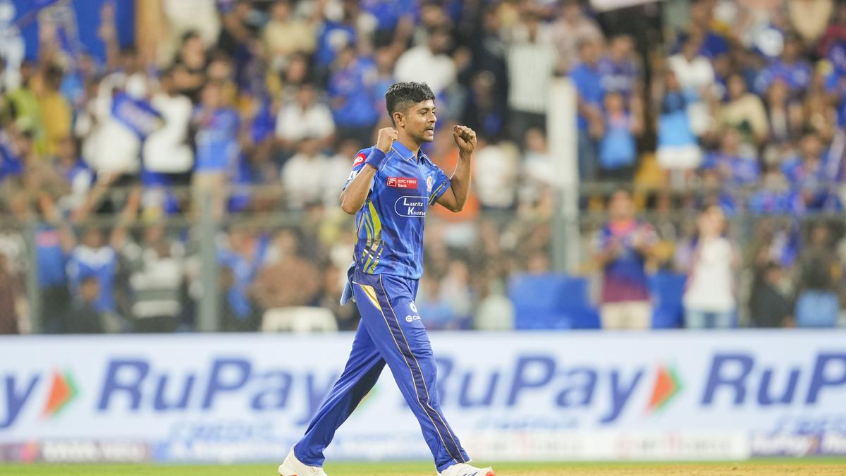 रयान रिकेलटन कहते हैं कि अश्वानी कुमार पहले लोगों की तुलना में बहुत तेज हैं।