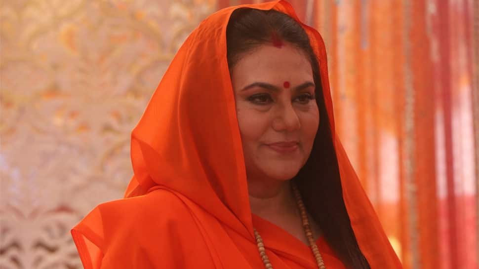 रामायंस सीता उर्फ ​​दीपिका चिकहलिया ने गुरु माह के रूप में बदी हवेली की छोटी ठाकुरैन में शामिल किया