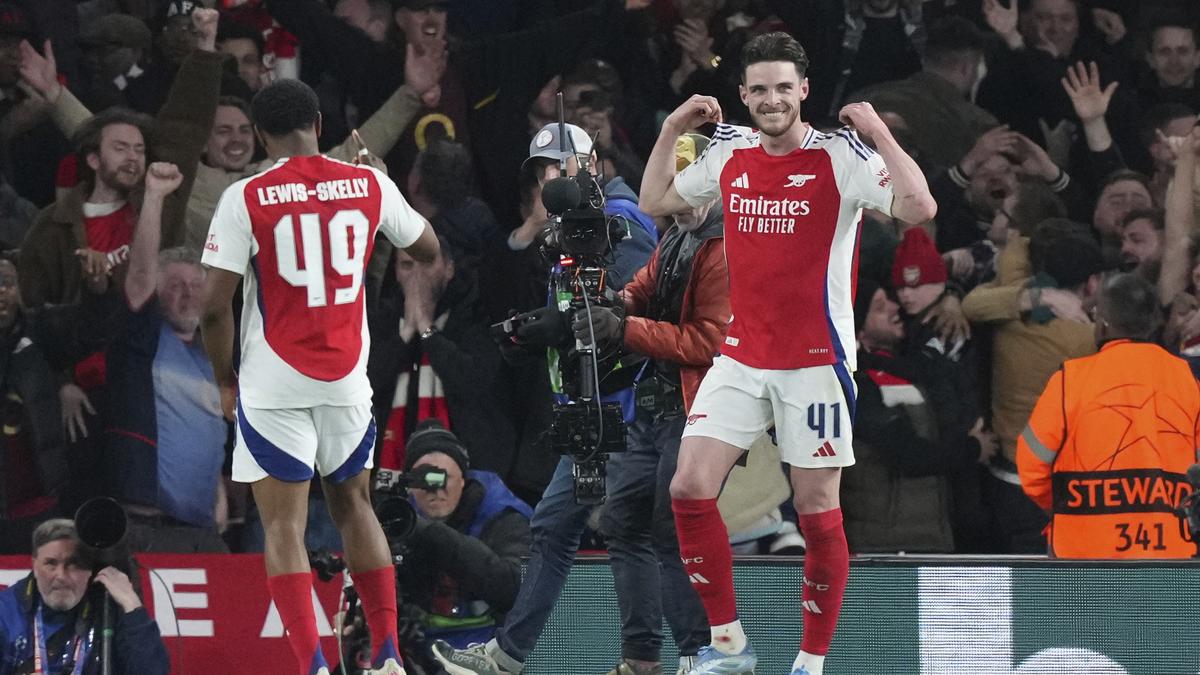 रियल मैड्रिड पर 3-0 से जीत के लिए राइस स्टनिंग फ्रीकिक डबल स्पर्स आर्सेनल