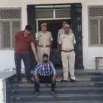 लड़की खुशी के रूप में चैट करती थी, लाखों चूने, खुले रहस्य के रूप में इस्तेमाल करती थी!