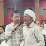 वीडियो: जब 'मुरदा' ने मंत्री के सामने कहा ... यो कही खदैया साईं? अधिकारी माफी माँगता है