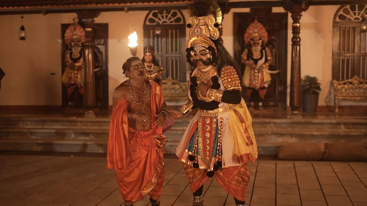 'वीरा चंद्रहसा' मूवी रिव्यू: रवि बसुर की फिल्म यक्षगाना के लिए एक ईमानदार ode है, लेकिन सिनेमाई ज़िंग की कमी है