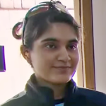 शिफ्ट कौर सोना जीतता है; शूटिंग विश्व कप में esha बैग सिल्वर