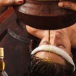 शिरोदरा क्या है? इस आयुर्वेदिक चिकित्सा के 5 अद्भुत लाभों को जानें