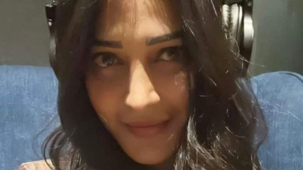 श्रुति हासन ने रजनीकांत के कूलि के लिए डबिंग शुरू कर दी